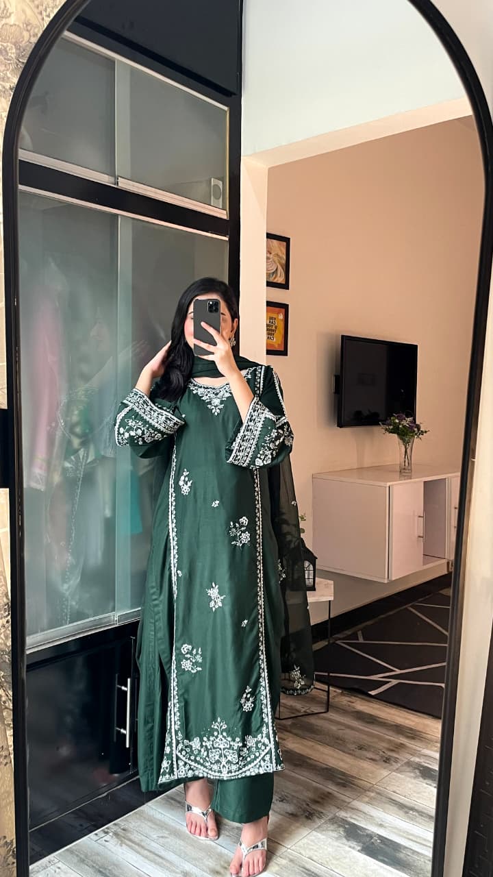 GRACE EMBROIDERED 3PC