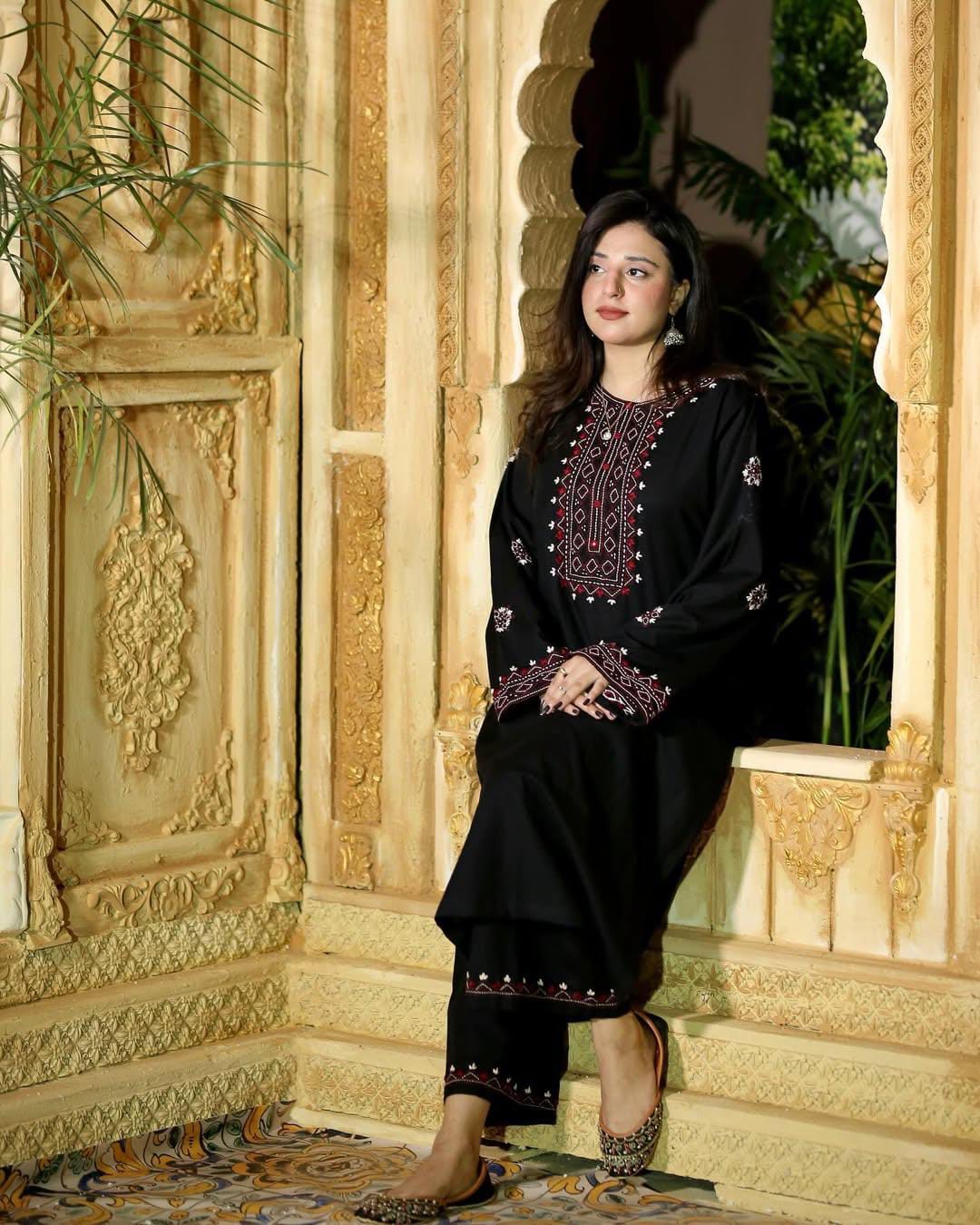 SINDHI EMB STITCHED 2PC