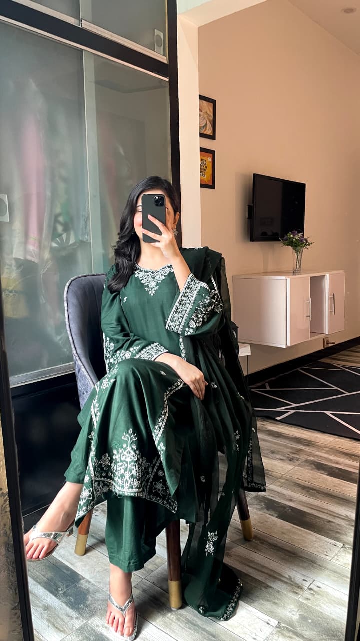 GRACE EMBROIDERED 3PC