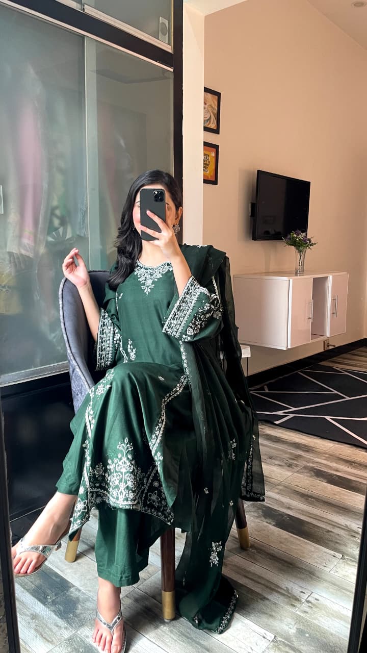 GRACE EMBROIDERED 3PC