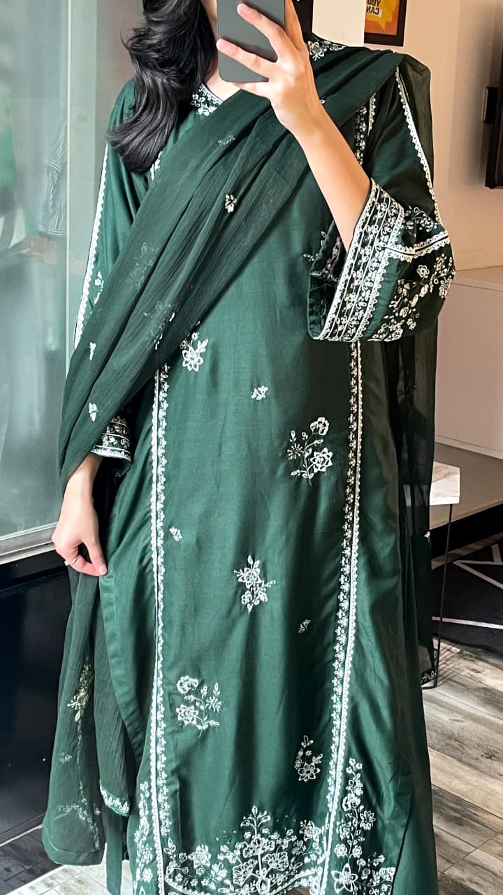 GRACE EMBROIDERED 3PC